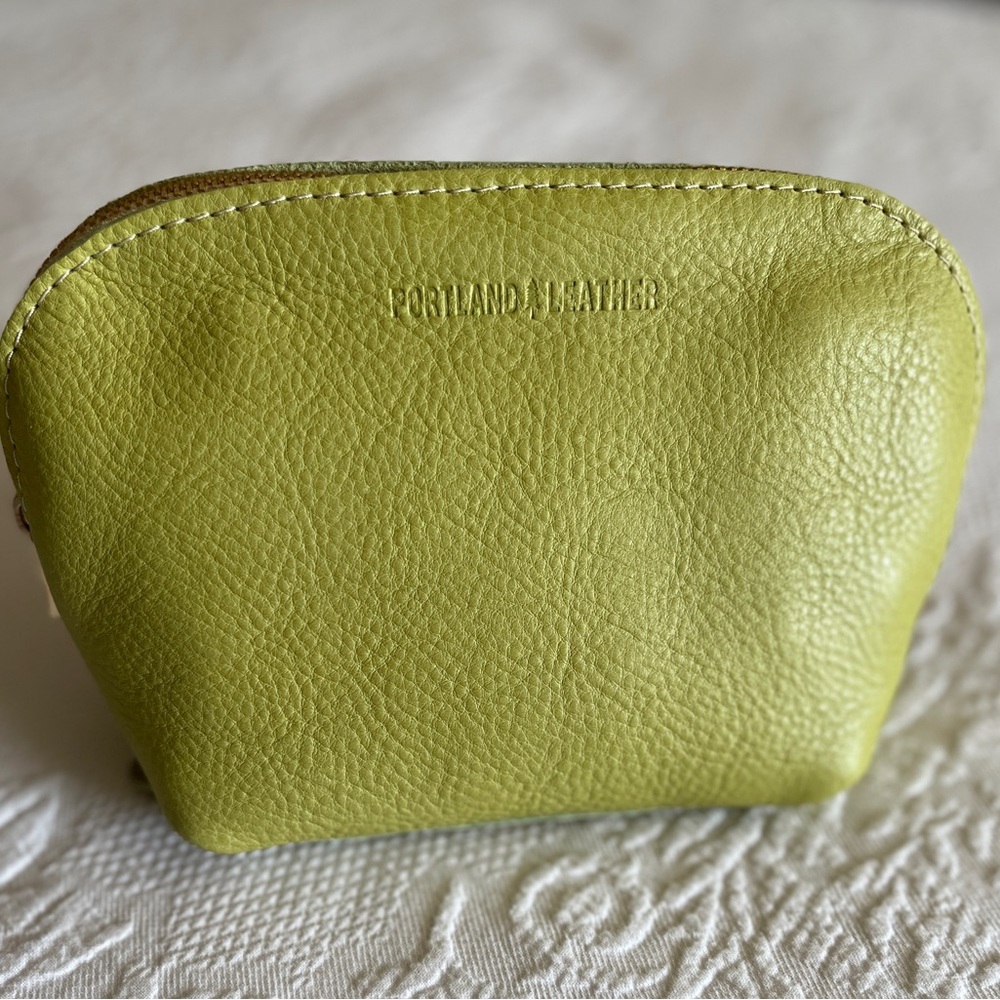 BNNU Portland Leather Goods Belladonna Makeup cosmetic zip bag in Sugar Snap